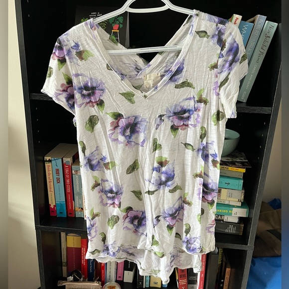 Anthropologie Tops - Anthropologie T-Shirt